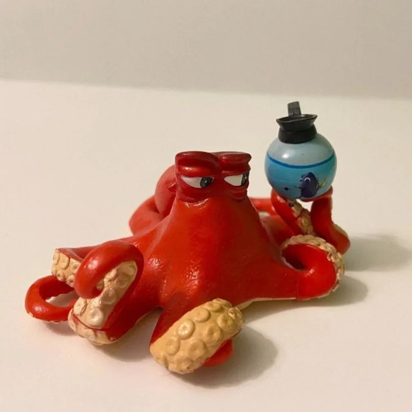 Finding Dory Hank The Octopus With Dory in Coffee Pot Figure Disney Pixar Toy - Picture 7 of 10